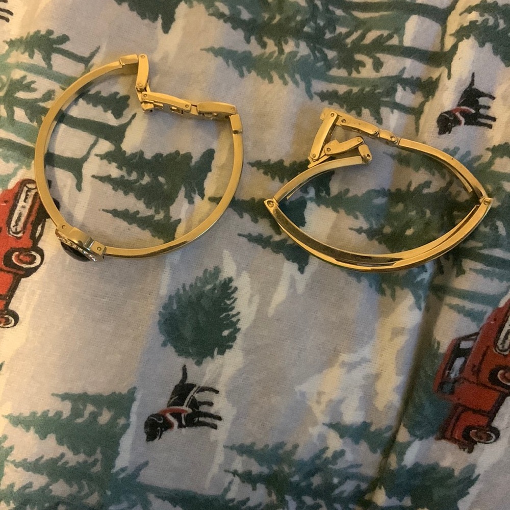 These are super cute bracelets and it’s nothing wrong with them.